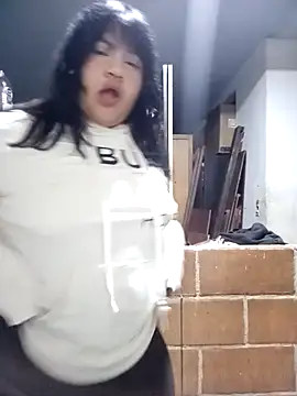 mia jason online show from December 2025 05:03:02 AM