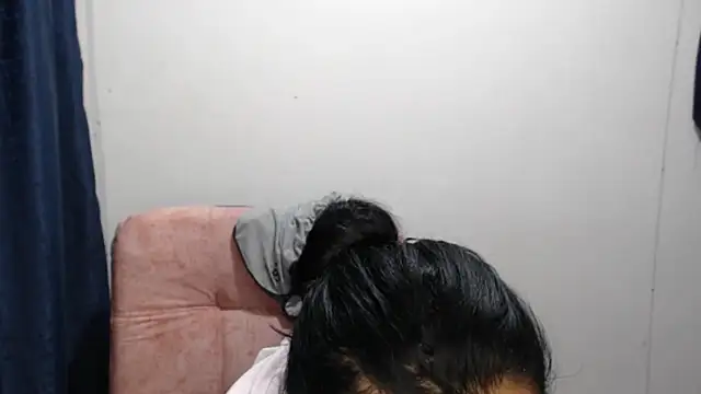 Paolahotty online show from March 2026 10:55:01 AM