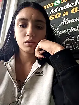  ArianaToro online show from February 2026 01:10:01 PM