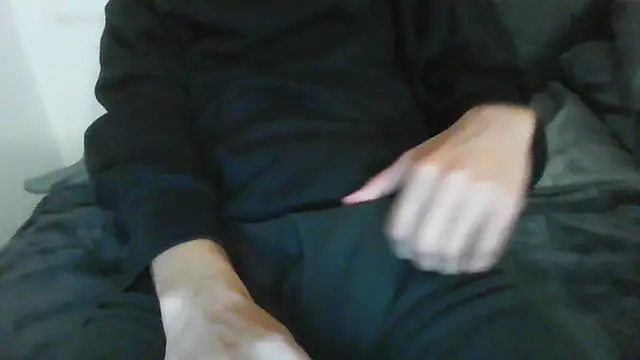 Snapshot of latinman7944 chatting on March 2026 04:18:02 AM latinman7944 online show from March 2026 04:18:02 AM