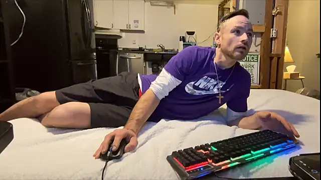 famous1tad online show from November 2025 02:09:02 PM