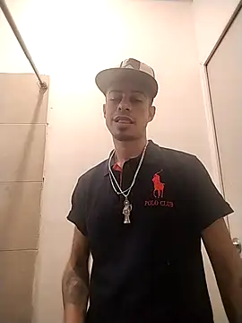 Chakalito123 online show from March 2026 01:00:02 AM