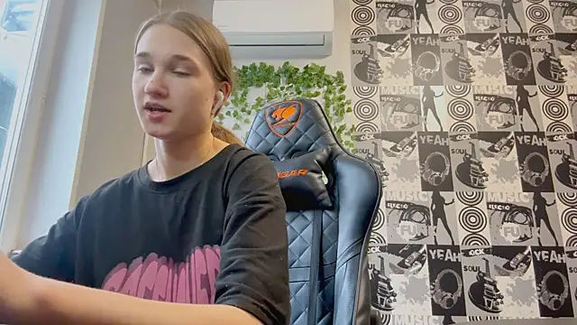 helgicuteness online show from January 2026 10:31:02 AM