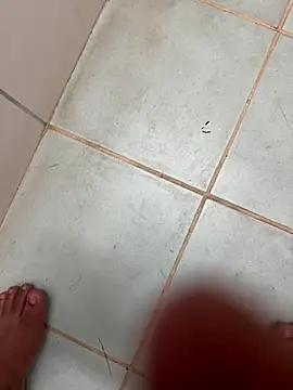 Snapshot of cumm_boyyy chatting on November 2025 04:05:01 AM cumm boyyy online show from November 2025 04:05:01 AM