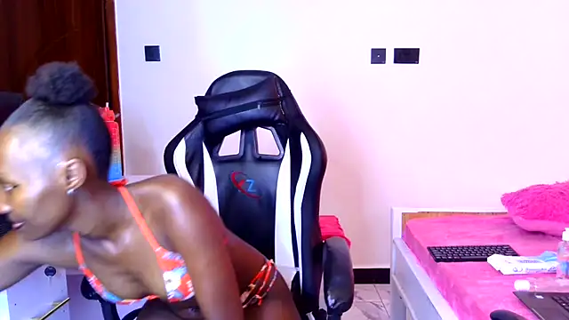 emma-112 online show from February 2026 05:39:01 AM