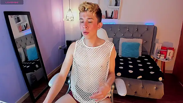 Juaan Diick online show from February 2026 04:38:02 PM