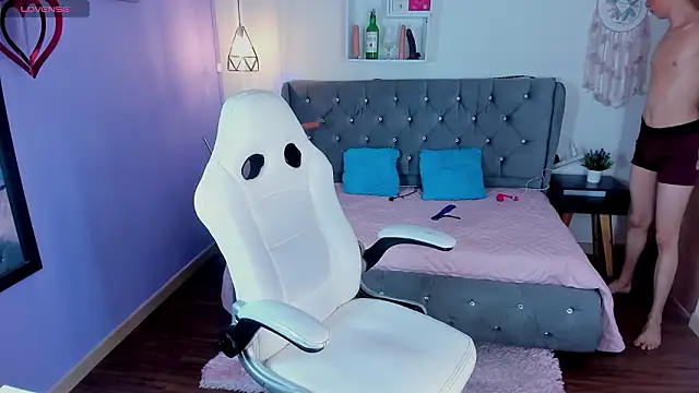 Snapshot of Juaan_Diick chatting on February 2026 05:23:02 PM Juaan Diick online show from February 2026 05:23:02 PM