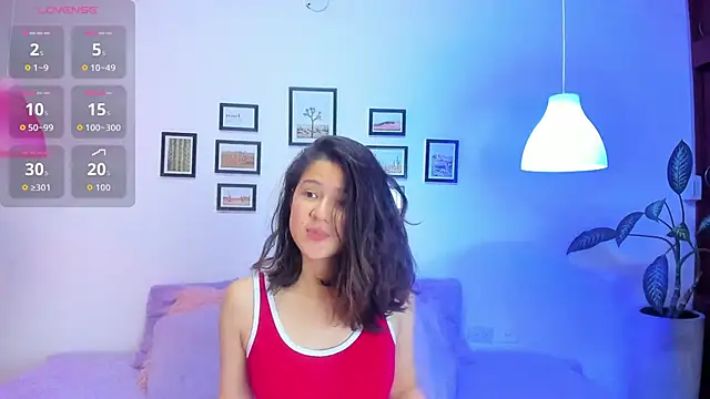 Snapshot of Skyy_bloom chatting on April 2026 12:13:01 PM Skyy bloom online show from April 2026 12:13:01 PM