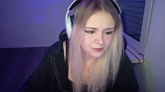 Snapshot of OfflineLizzy chatting on March 2026 08:46:02 PM OfflineLizzy online show from March 2026 08:46:02 PM