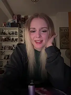 Snapshot of OfflineLizzy chatting on March 2026 11:10:02 PM OfflineLizzy online show from March 2026 11:10:02 PM