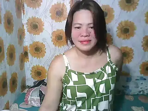 Smilinglovely online show from February 2026 01:29:02 PM