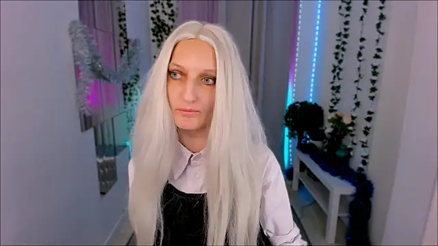 ViktoriaClark online show from December 2025 10:55:01 AM