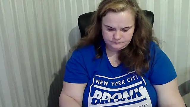 Snapshot of HarmonyKareraa chatting on December 2025 10:42:01 AM HarmonyKareraa online show from December 2025 10:42:01 AM