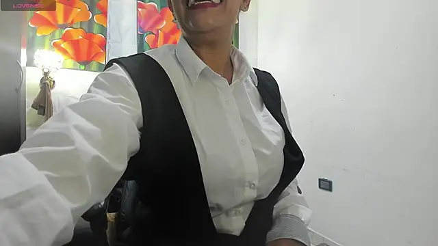 Miss clarepocahose online show from January 2026 12:58:02 AM