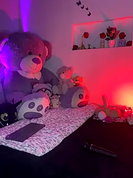 Snapshot of KarolRojas_22 chatting on November 2025 07:18:01 PM KarolRojas 22 online show from November 2025 07:18:01 PM