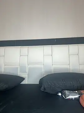 Celeste Valencia  online show from May 2026 04:41:02 AM