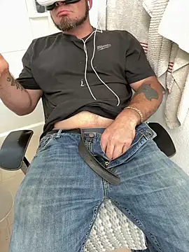 Snapshot of 2addictivelyhorny chatting on April 2026 06:05:02 PM 2addictivelyhorny online show from April 2026 06:05:02 PM