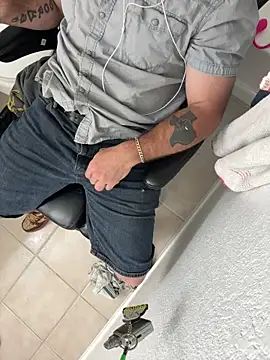 Snapshot of 2addictivelyhorny chatting on April 2026 12:54:02 AM 2addictivelyhorny online show from April 2026 12:54:02 AM