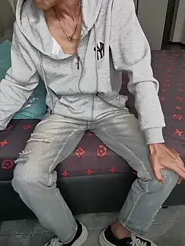 Snapshot of micai_fengbei chatting on November 2025 06:47:02 AM micai fengbei online show from November 2025 06:47:02 AM