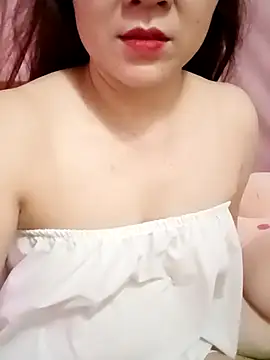 Lily-ross22 online show from June 2026 04:13:01 PM