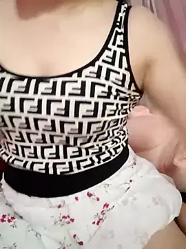 Lily-ross22 online show from June 2026 04:35:02 AM