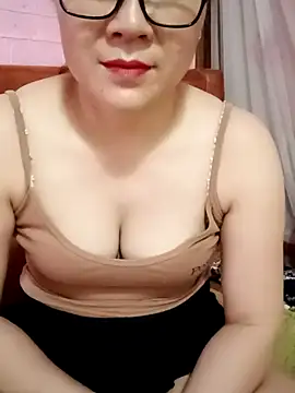Lily-ross22 online show from July 2026 04:13:01 PM