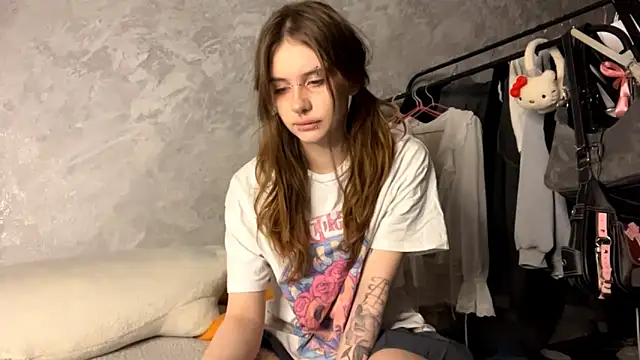 evva avve online show from December 2025 05:36:02 AM