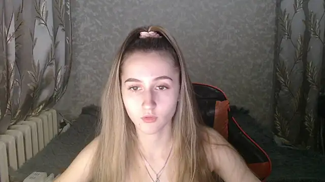 Ave Costly online show from December 2025 02:55:01 PM