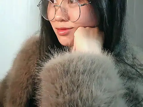 Nunaa18 online show from December 2025 03:27:02 PM