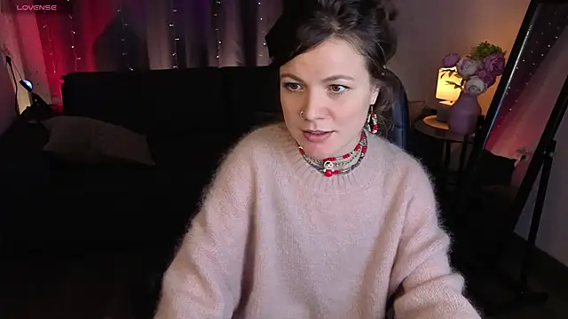 Snapshot of Marla_Bri chatting on November 2025 01:22:01 PM Marla Bri online show from November 2025 01:22:01 PM