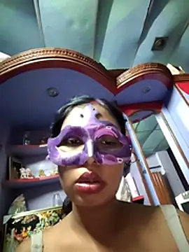 aarti03fb online show from June 2026 06:12:01 PM