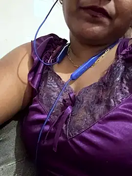 Tamil Smiley Queen online show from January 2026 06:00:01 PM