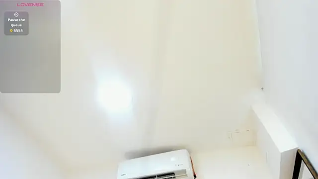 Snapshot of IsisBrown_ chatting on December 2025 09:09:01 PM IsisBrown online show from December 2025 09:09:01 PM