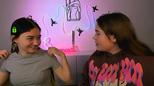 Snapshot of candy_flossie1 chatting on December 2025 06:08:02 AM candy flossie1 online show from December 2025 06:08:02 AM