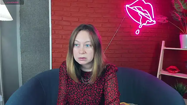 Snapshot of Brooke_lover chatting on November 2025 08:33:02 PM Brooke lover online show from November 2025 08:33:02 PM