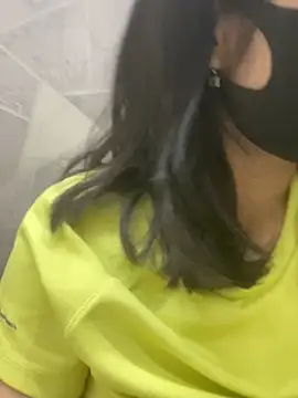 Sexolinaa online show from April 2026 02:00:02 PM