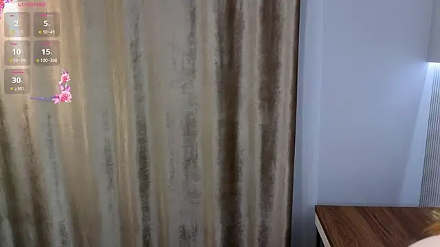 Snapshot of VinnieMaida chatting on January 2026 01:33:02 AM VinnieMaida online show from January 2026 01:33:02 AM