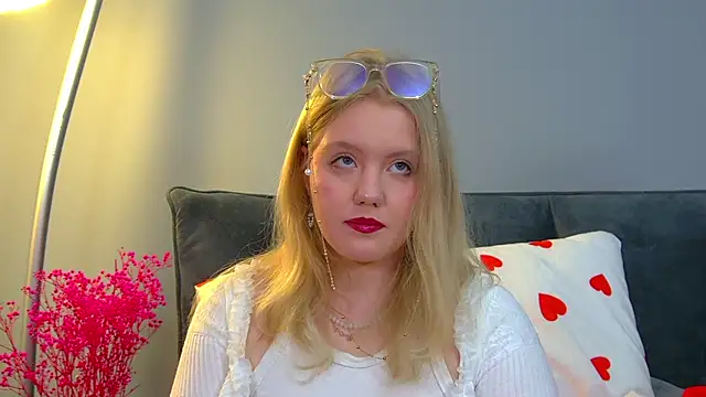 EmilyEvanse online show from March 2026 06:39:02 AM