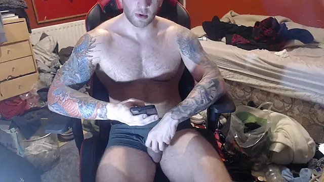 Snapshot of kiltedbody chatting on December 2025 06:48:01 PM kiltedbody online show from December 2025 06:48:01 PM