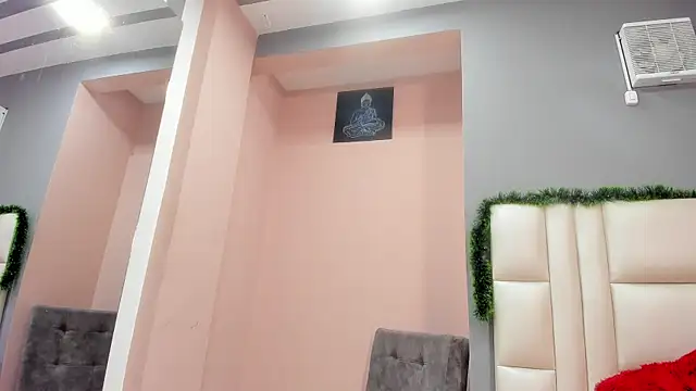 Snapshot of emilyy__rosse chatting on December 2025 06:02:01 PM emilyy rosse online show from December 2025 06:02:01 PM