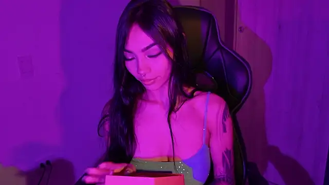 AriaLakshmi online show from March 2026 05:00:02 AM