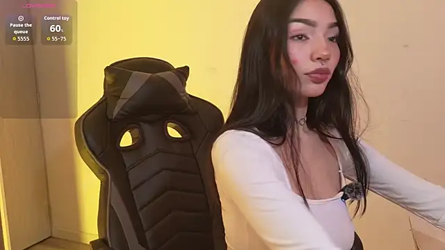 AriaLakshmi online show from March 2026 07:35:01 AM