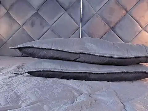 Snapshot of honey-lizzy chatting on November 2025 02:20:02 PM honey-lizzy online show from November 2025 02:20:02 PM