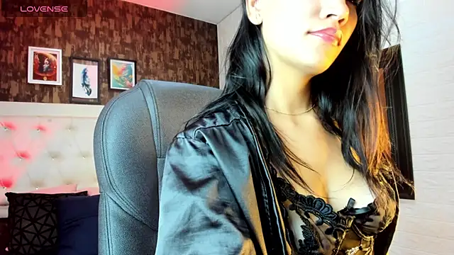 Snapshot of katty__collins chatting on December 2025 10:25:01 PM katty collins online show from December 2025 10:25:01 PM