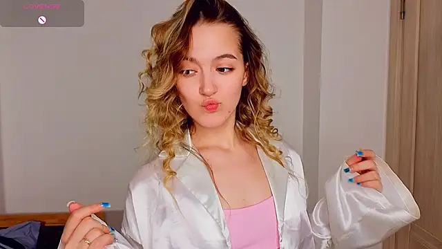 MarySparkl online show from December 2025 08:16:02 PM