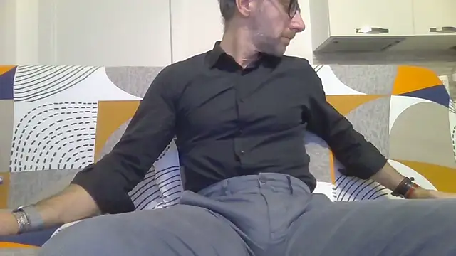 Eroshotlicker online show from December 2025 09:33:01 PM