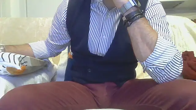 Snapshot of Eroshotlicker chatting on January 2026 10:24:02 PM Eroshotlicker online show from January 2026 10:24:02 PM