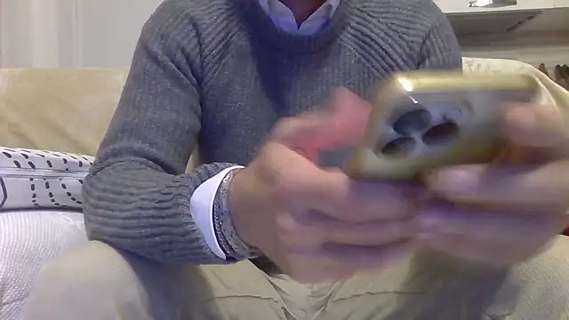 Snapshot of Eroshotlicker chatting on January 2026 10:14:02 PM Eroshotlicker online show from January 2026 10:14:02 PM