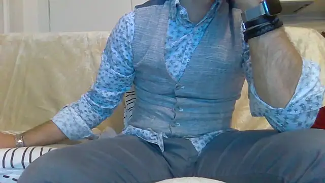 Snapshot of Eroshotlicker chatting on January 2026 09:30:02 PM Eroshotlicker online show from January 2026 09:30:02 PM