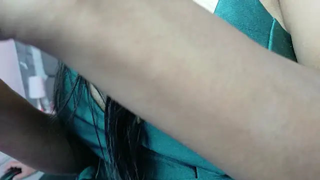 Snapshot of DaniyMel chatting on December 2025 12:25:01 PM DaniyMel online show from December 2025 12:25:01 PM